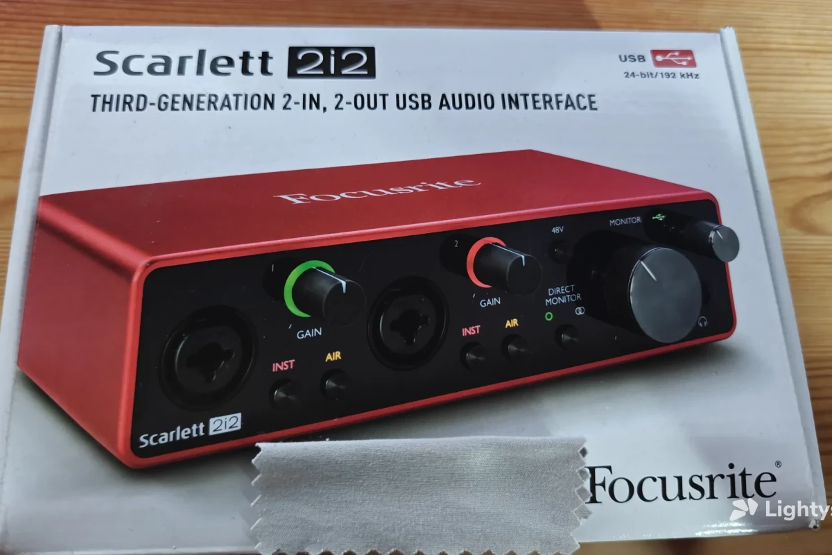 Location Focusrite Scarlett 2i2 [3rd Gen] - Lightyshare