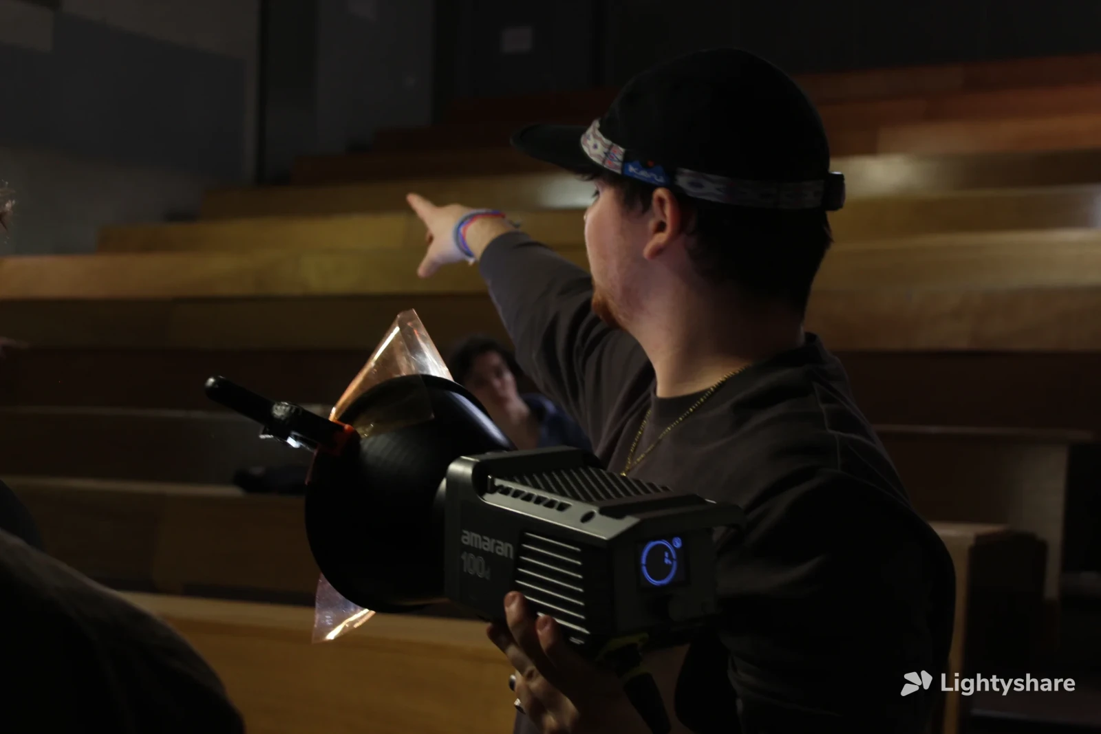 Aputure Amaran 100x - Photo 2 sur 2