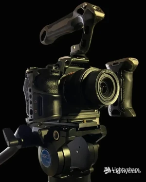 Rent Sony Alpha 7SIII (A7S3) | Cage - poignée inclus