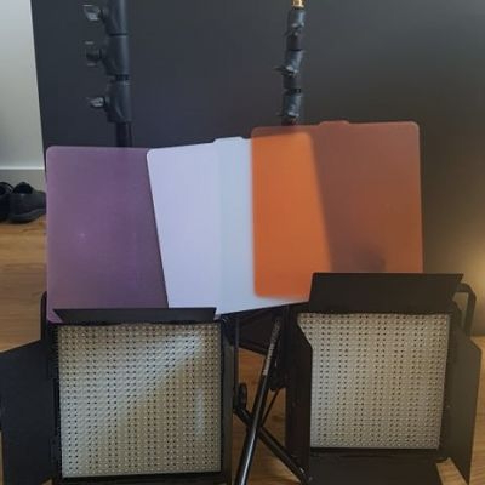 Kit d'éclairage panneaux led + pied - Photo 1 sur 3