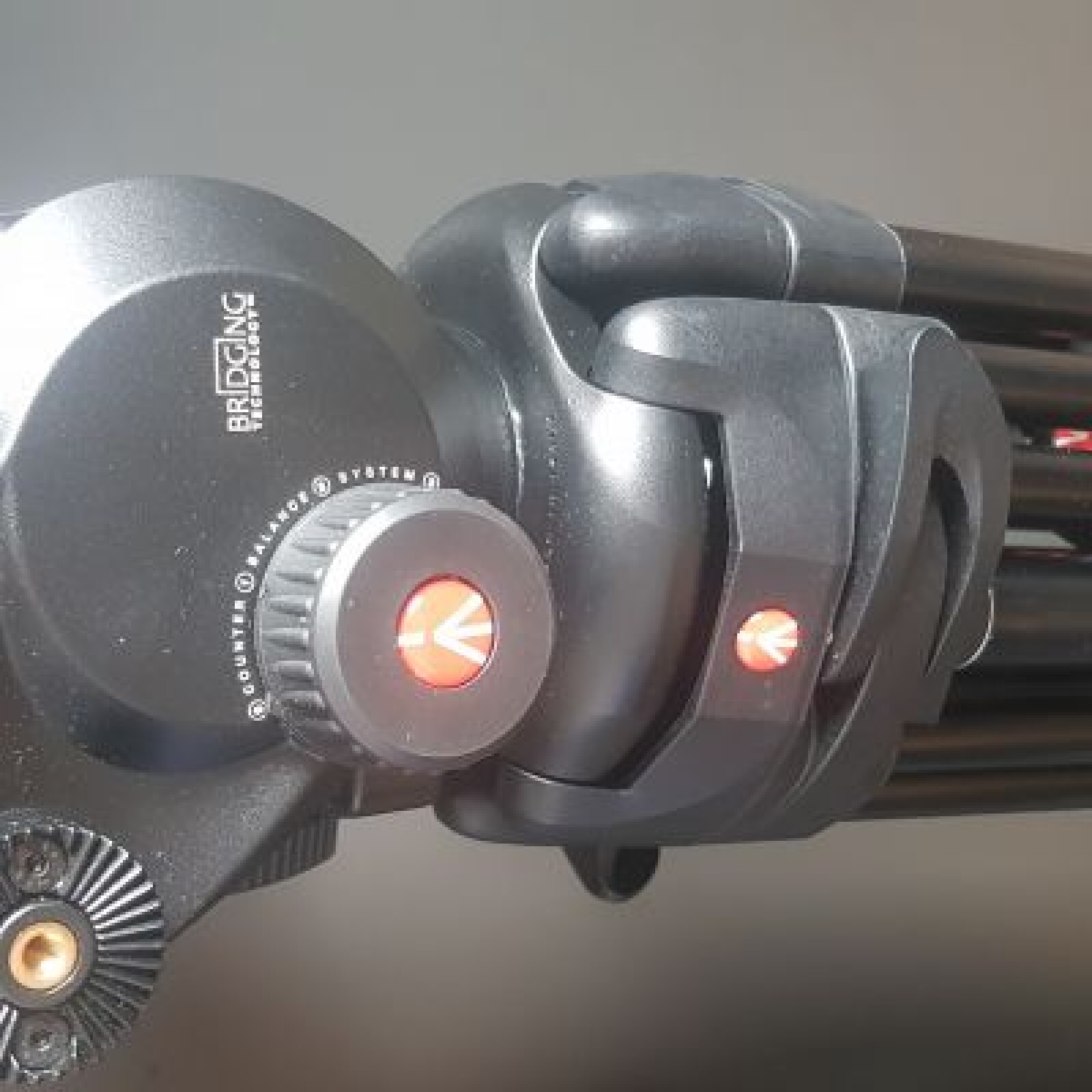 Caméra Sony FS100  + Accessoires - Photo 3 sur 4