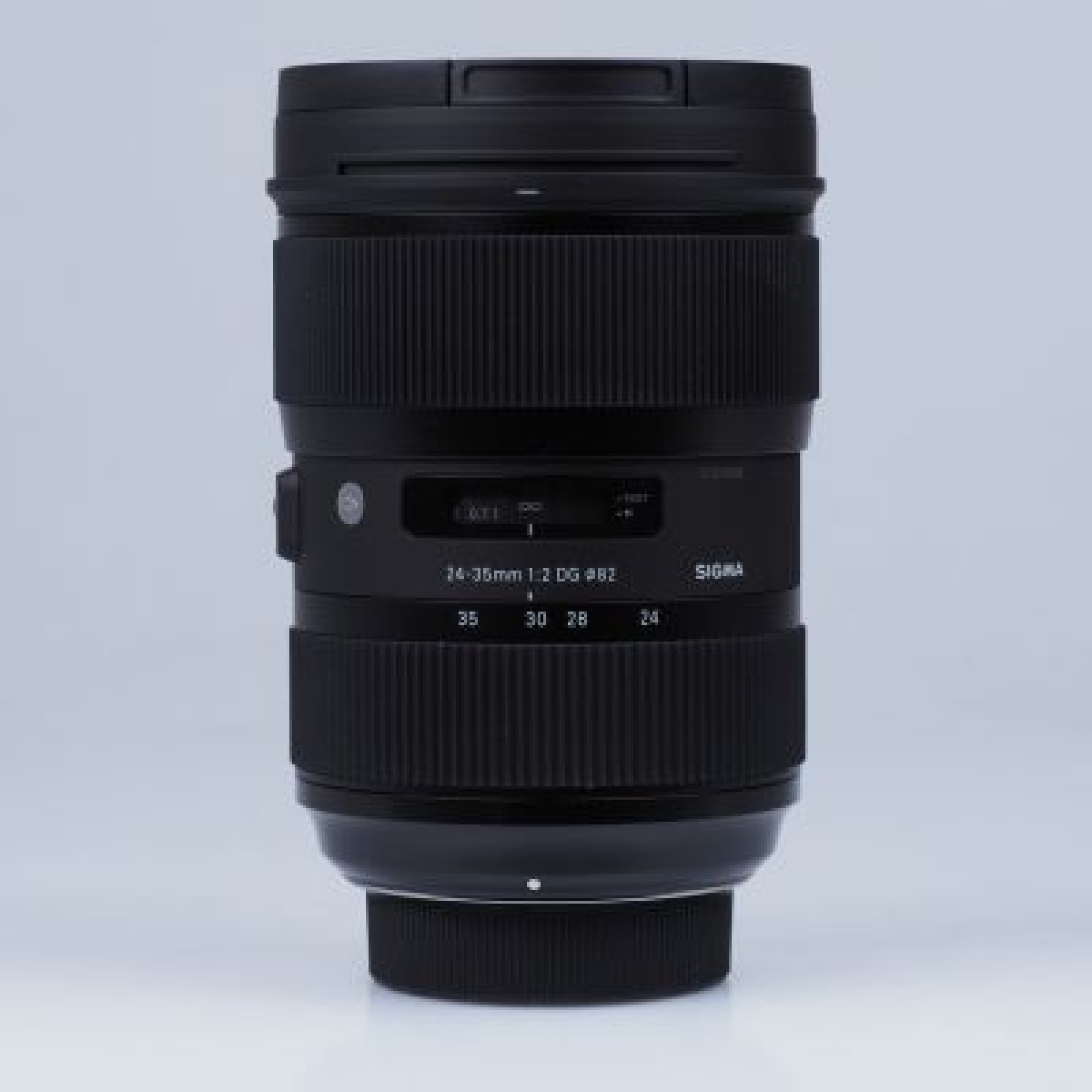 SIGMA ART 24-35 MM F/2 DG HSM - Photo 1 sur 2