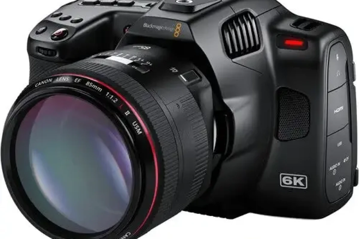 Location Blackmagic Design Pocket Cinema Camera 6K Pro - Lightyshare
