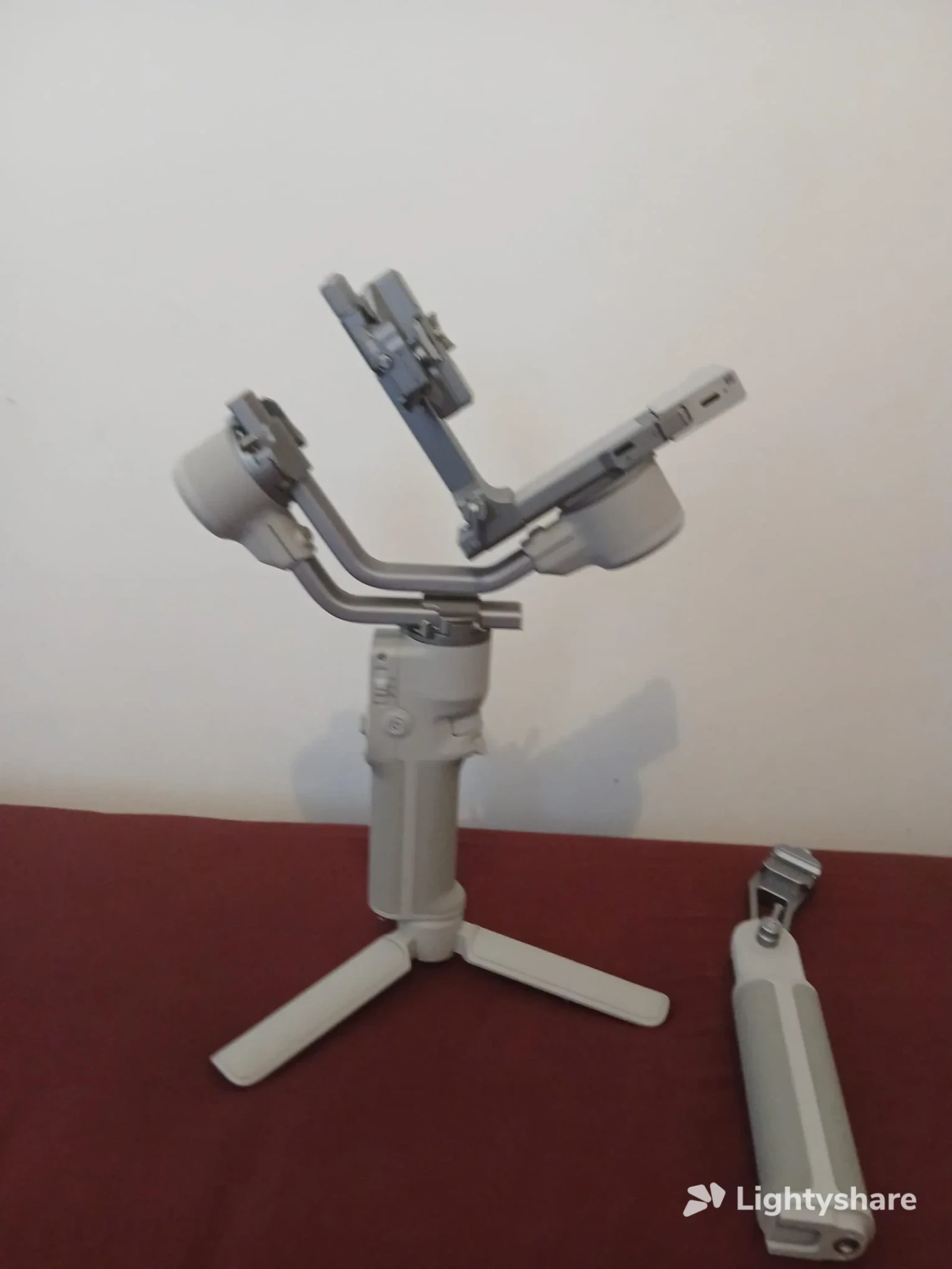 DJI RS 4 Mini Combo - Photo 2 sur 6