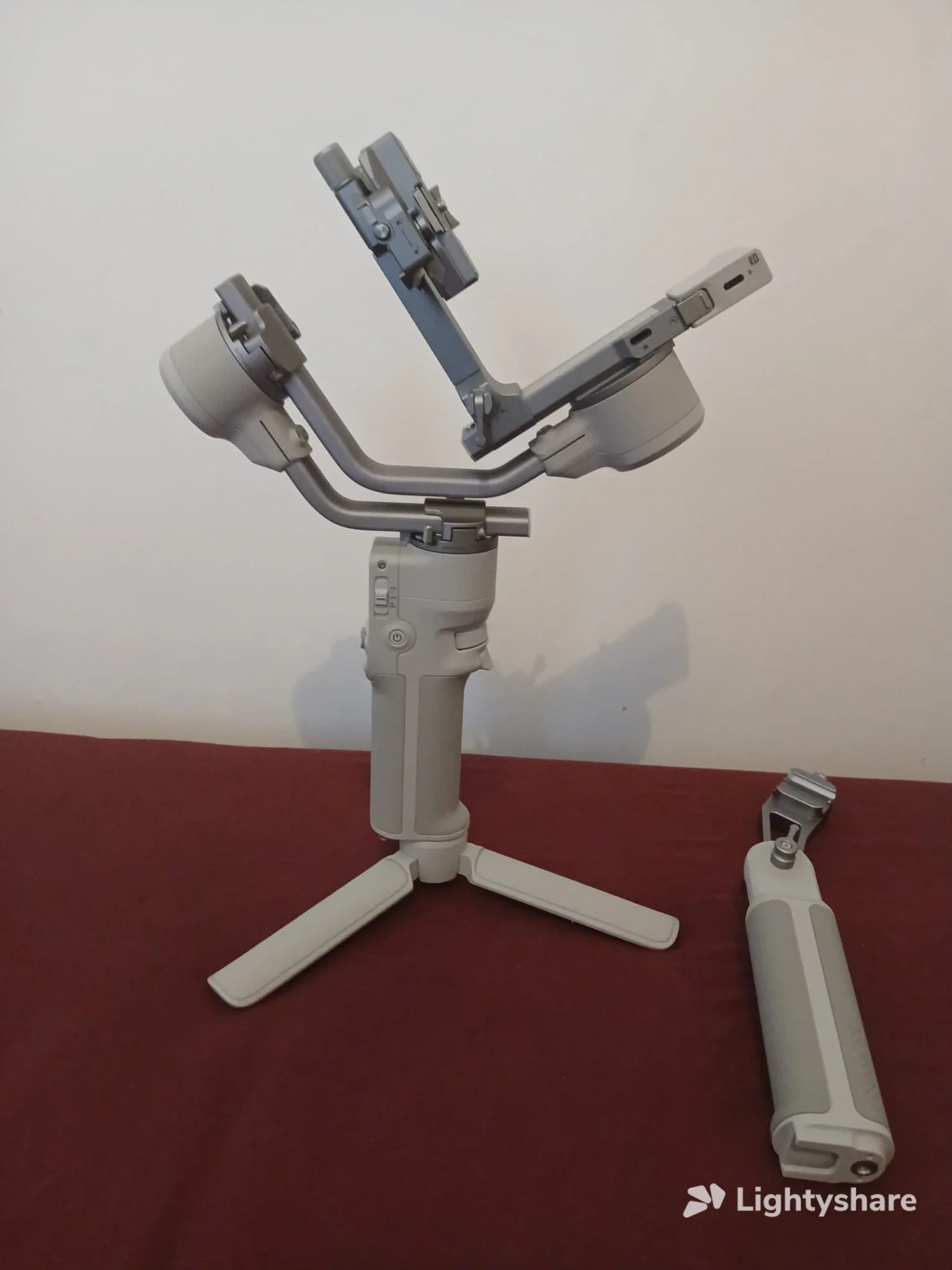 DJI RS 4 Mini Combo - Photo 5 sur 6