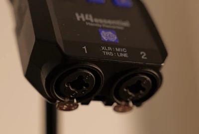 Location Zoom H4essential