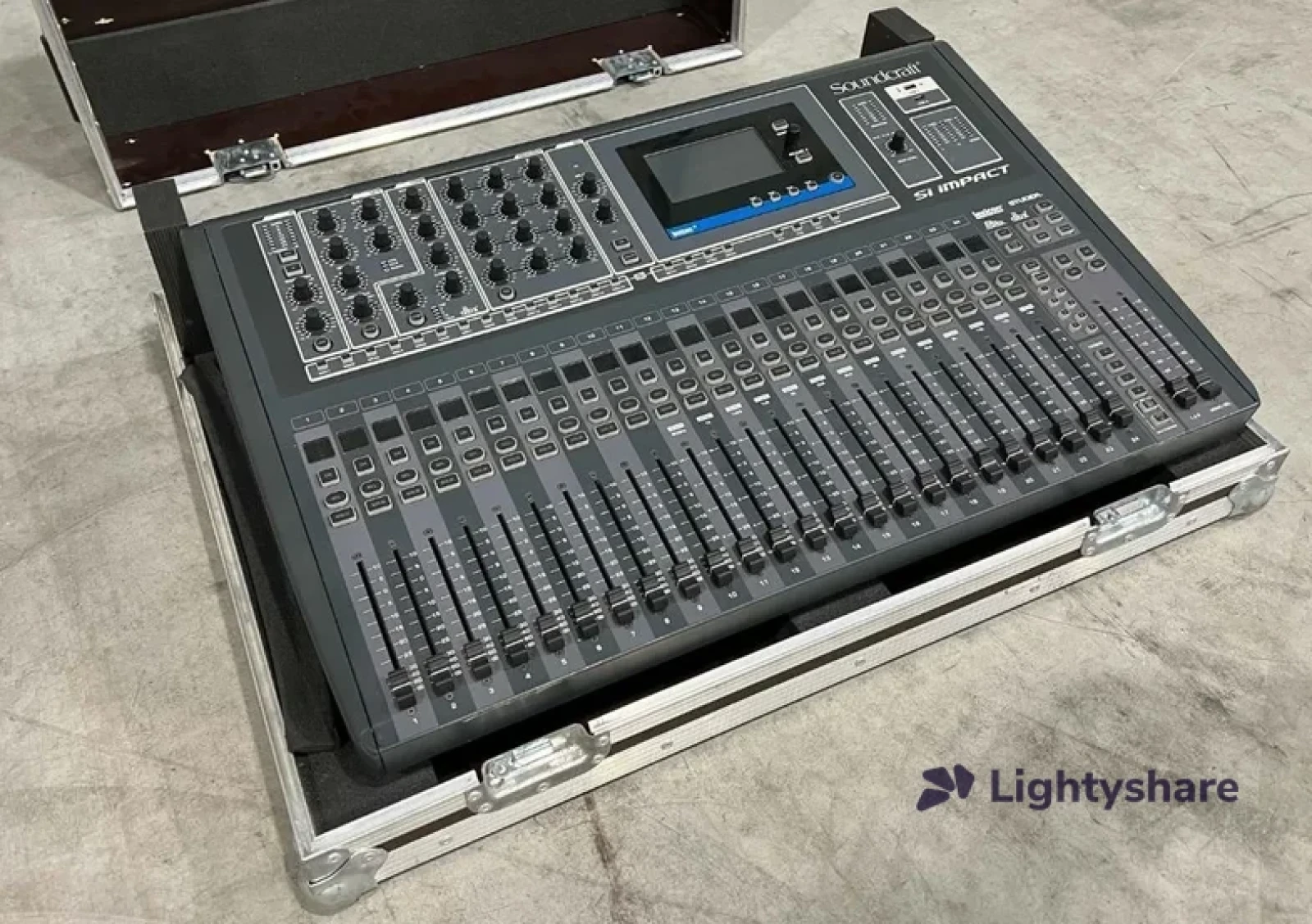 Soundcraft SI Impact - Photo 2 sur 2