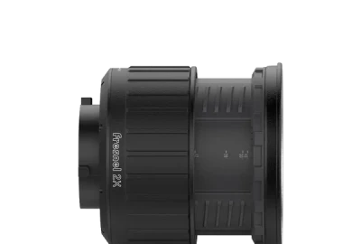 Location Aputure Fresnel 2X
