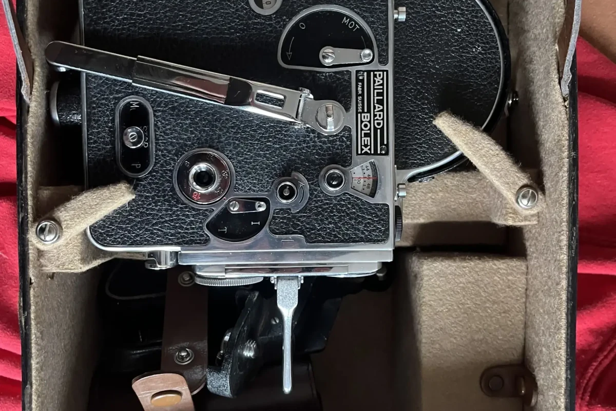 Location Bolex H16 - Lightyshare