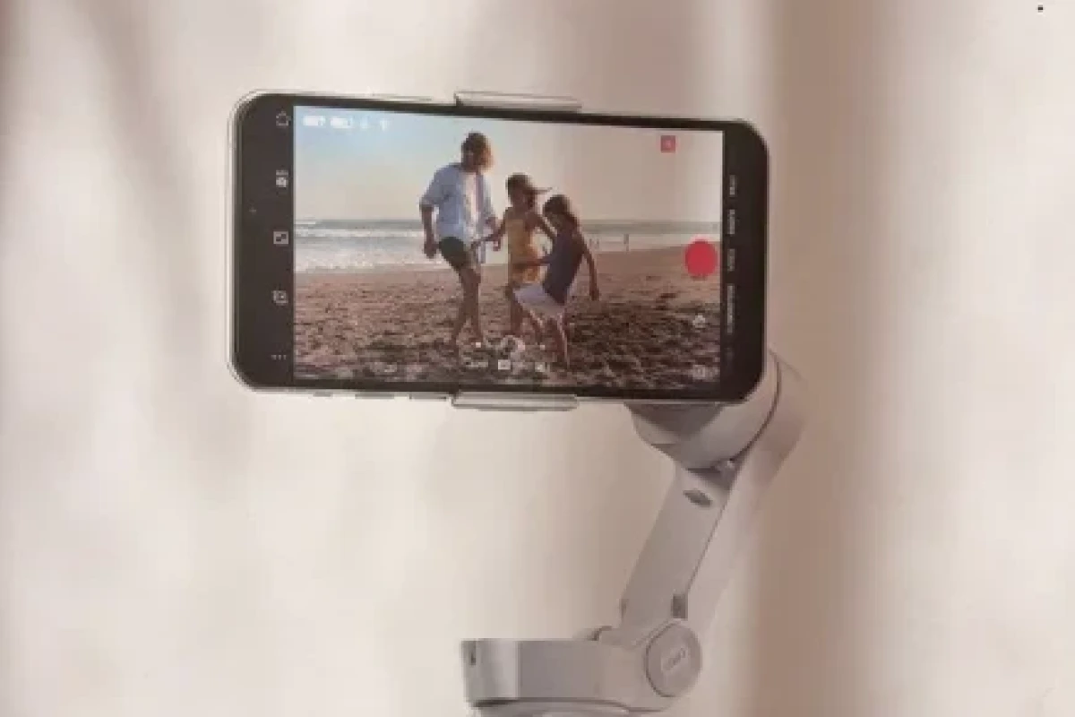 Rent DJI OM 4 - Lightyshare