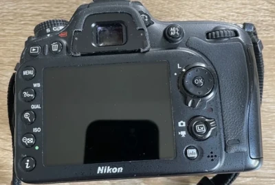 Rent Nikon D7100