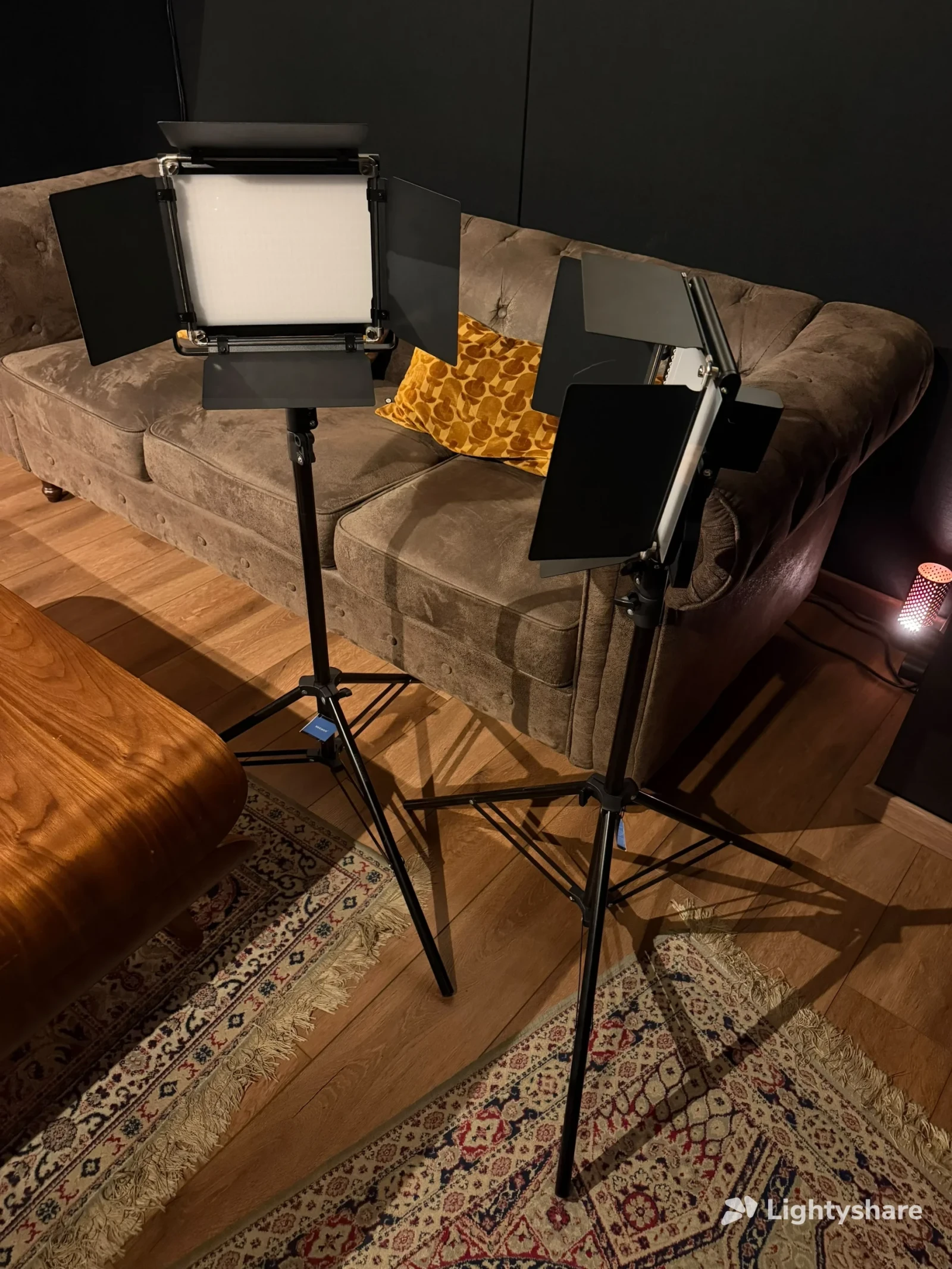 Neewer 2 Pack NL660 Bi-Color 660 LED Video Light and Stand Kit - Photo 4 sur 4