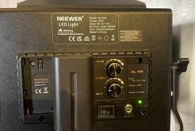 Location Neewer 2 Pack NL660 Bi-Color 660 LED Video Light and Stand Kit