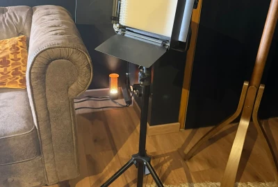 Location Neewer 2 Pack NL660 Bi-Color 660 LED Video Light and Stand Kit