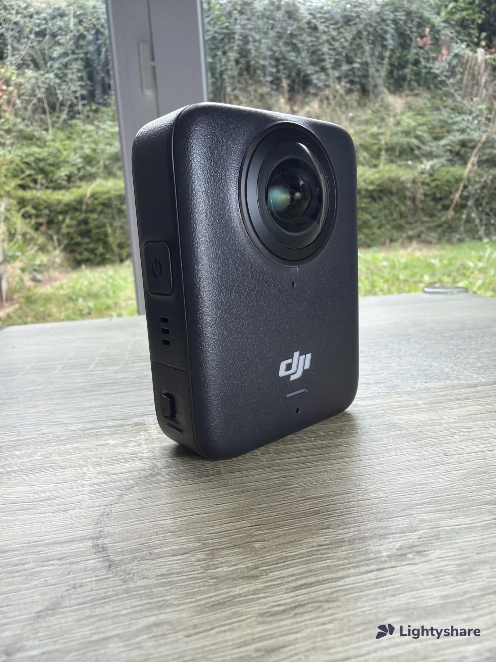 DJI Osmo 360 - Photo 2 sur 3
