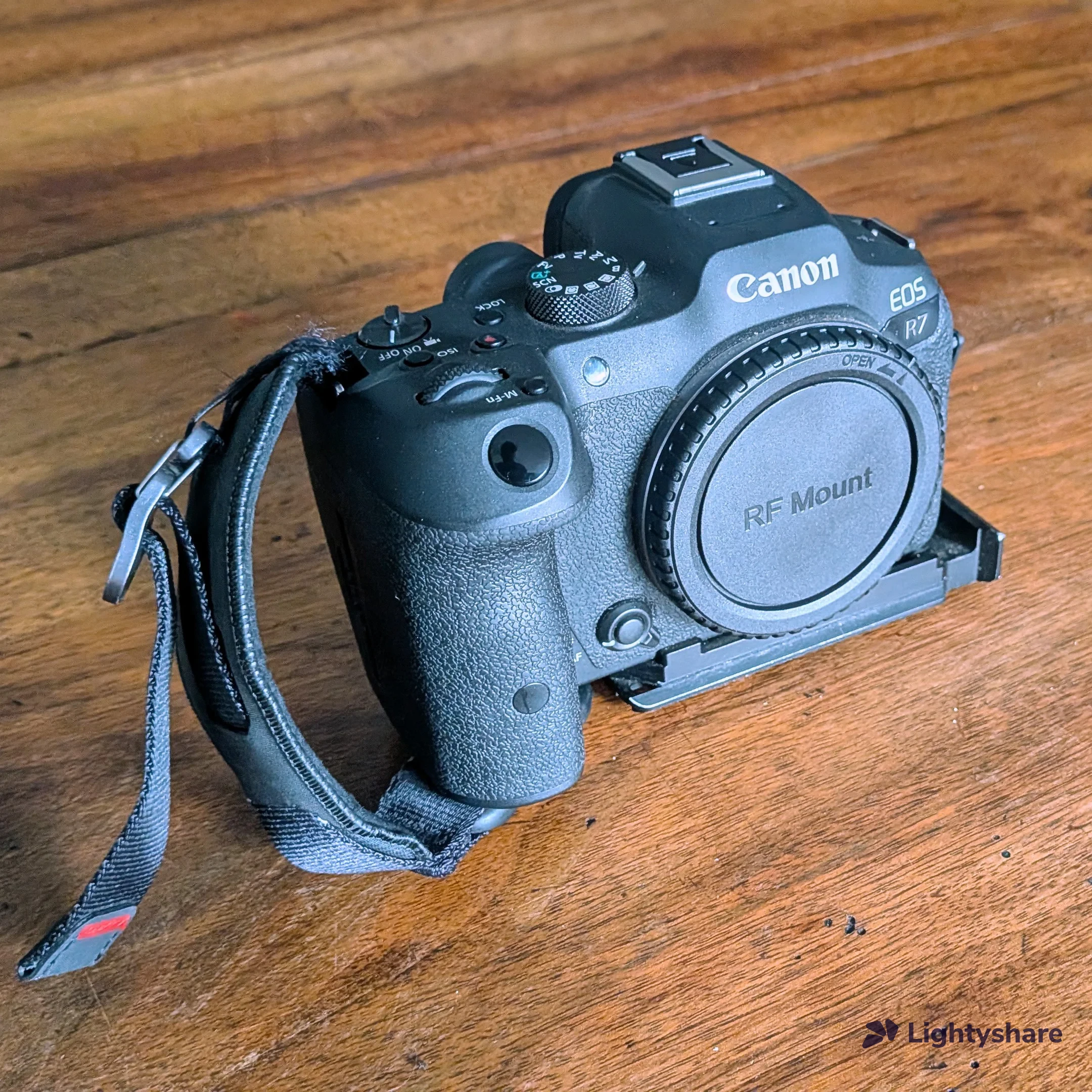 Canon EOS R7