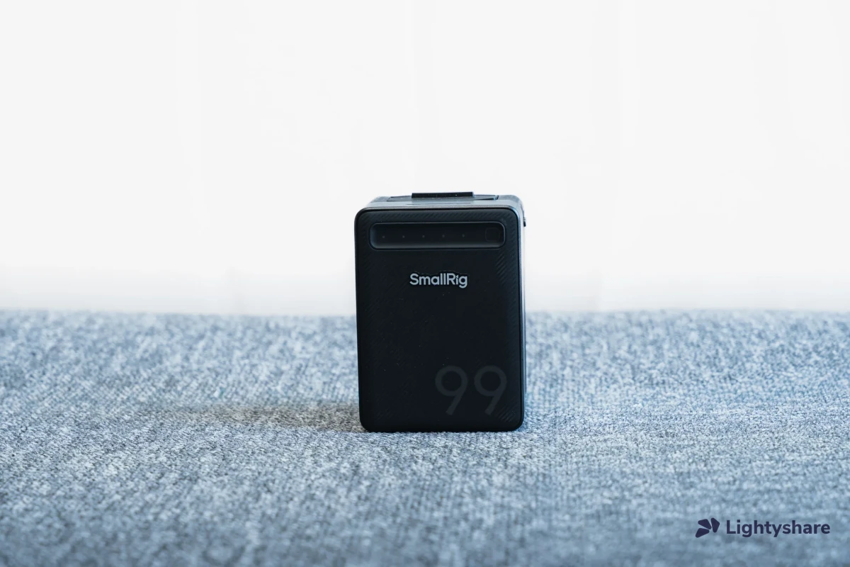 Rent SmallRig VB99 Batterie mini V-Mount (99Wh) - Lightyshare
