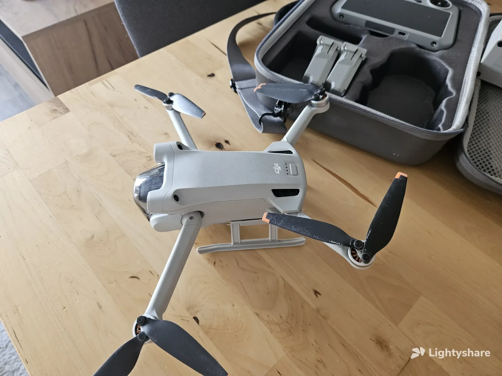 DJI DJI Mini 3 Pro - Photo 2 sur 4