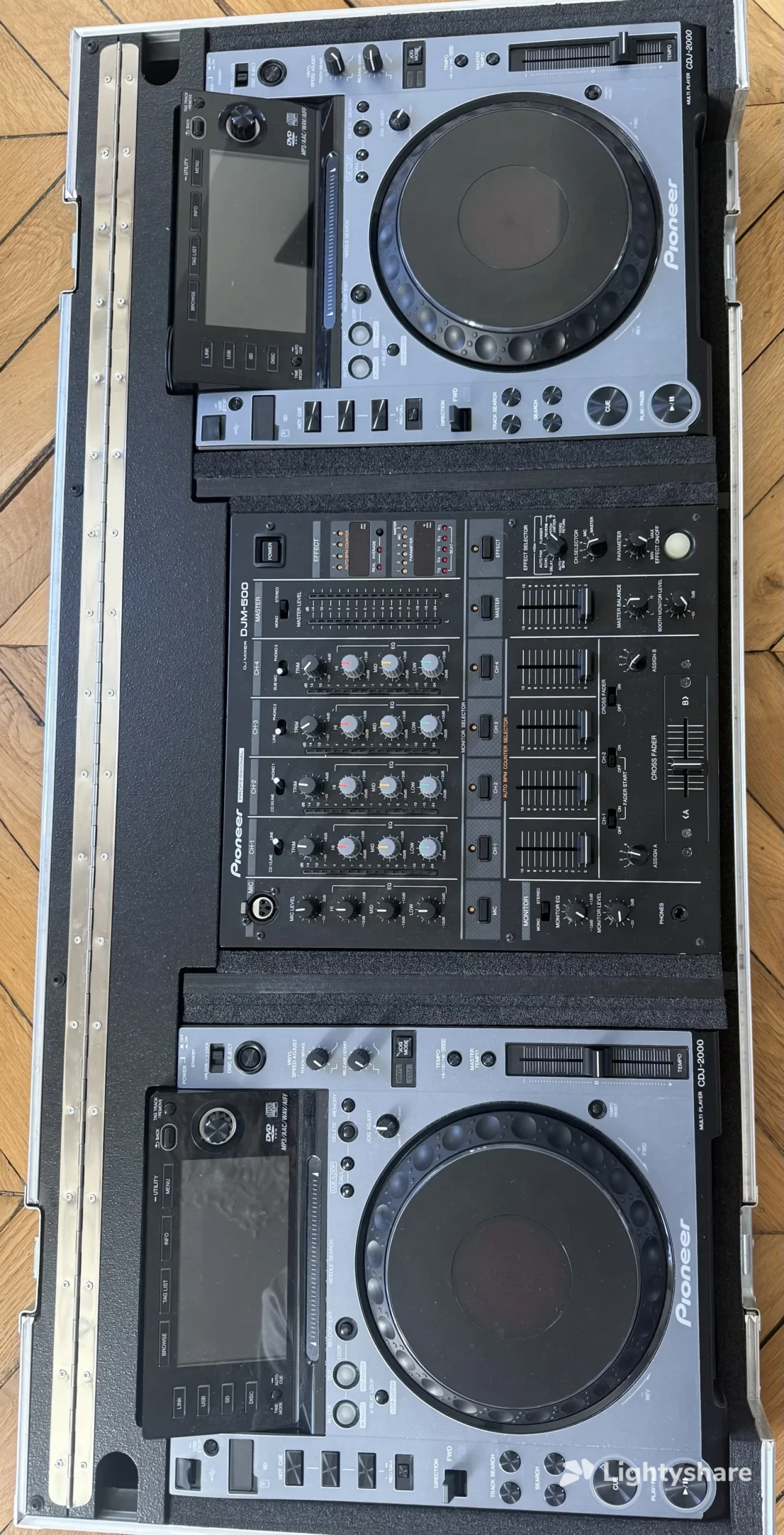 Pionneer CDJ-2000NXS - Photo 2 sur 3