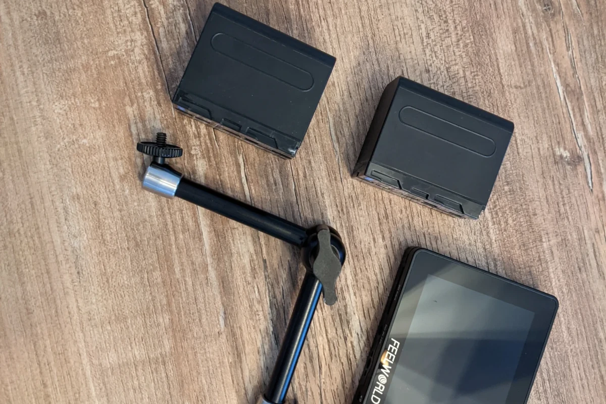 Location Feelworld F6 Plus - Lightyshare
