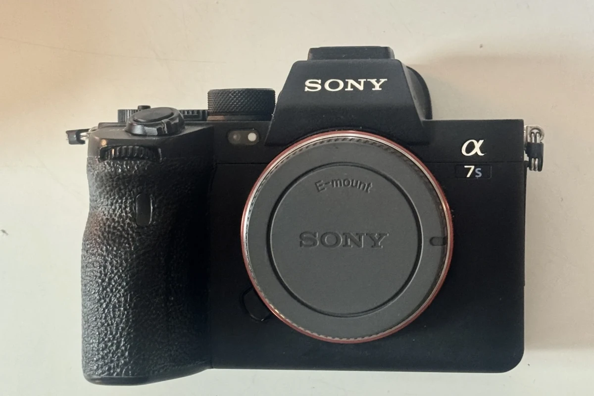 Location Sony Alpha 7S III - Lightyshare