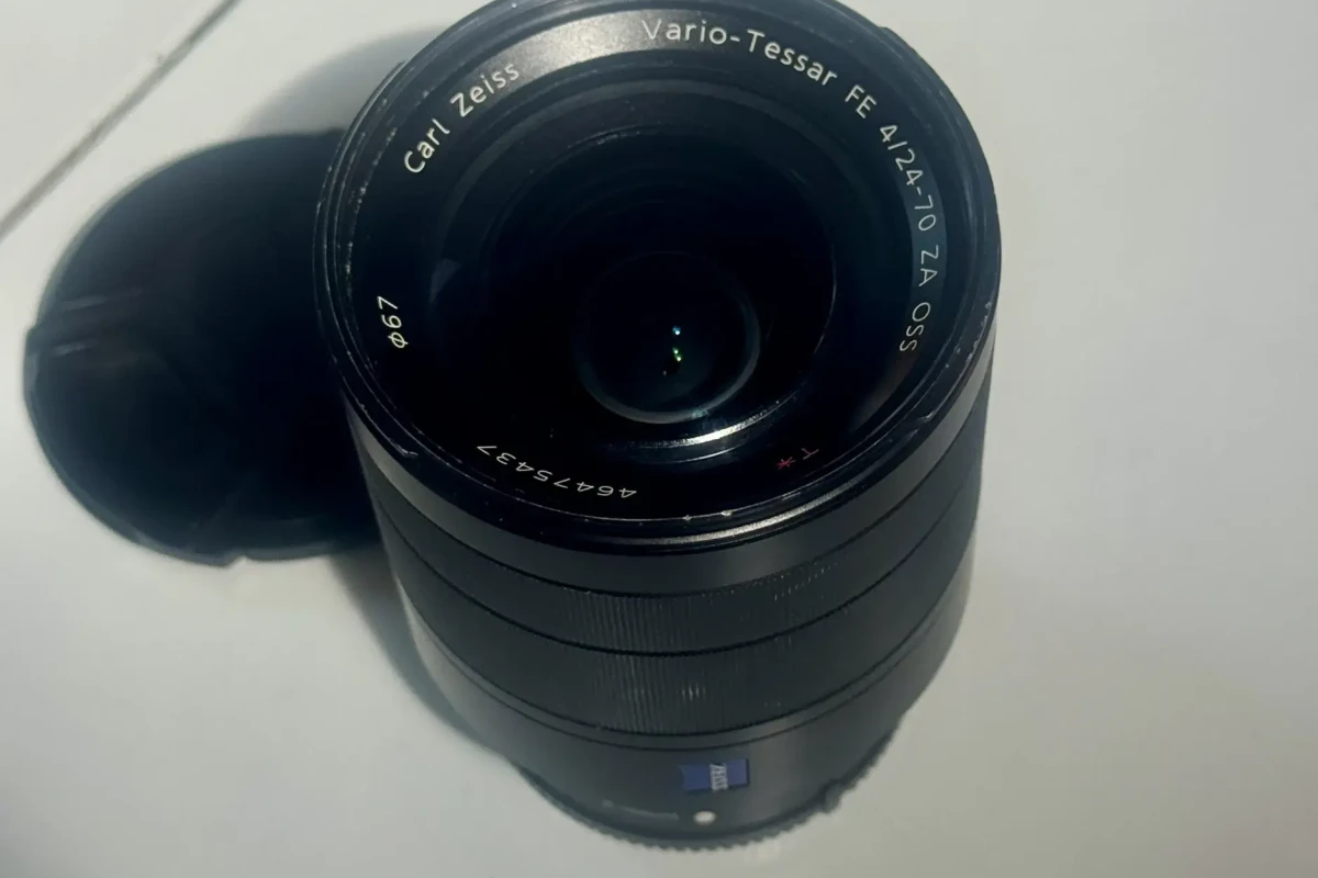 Location Sony Carl Zeiss Vario-Tessar T* FE 24-70mm f/4 ZA OSS - Lightyshare