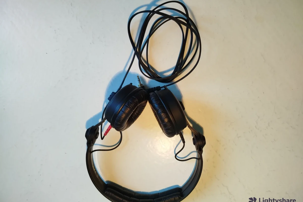 Location Sennheiser HD 25 - Lightyshare