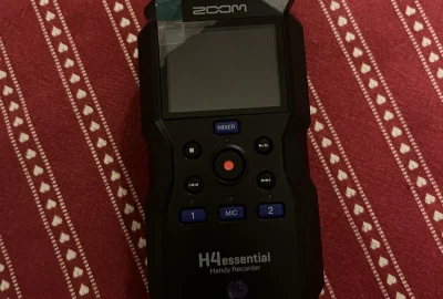 Location Zoom H4essential