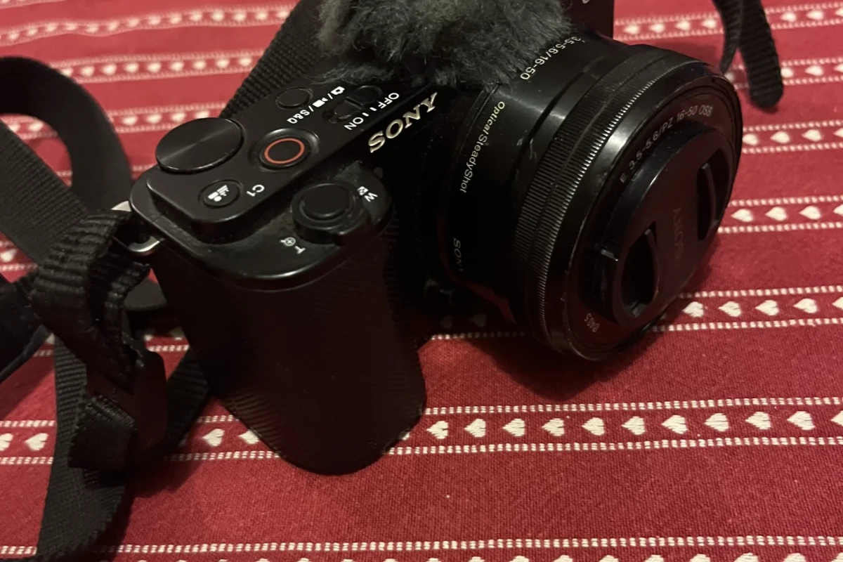 Location Sony ZV-E10 - Lightyshare
