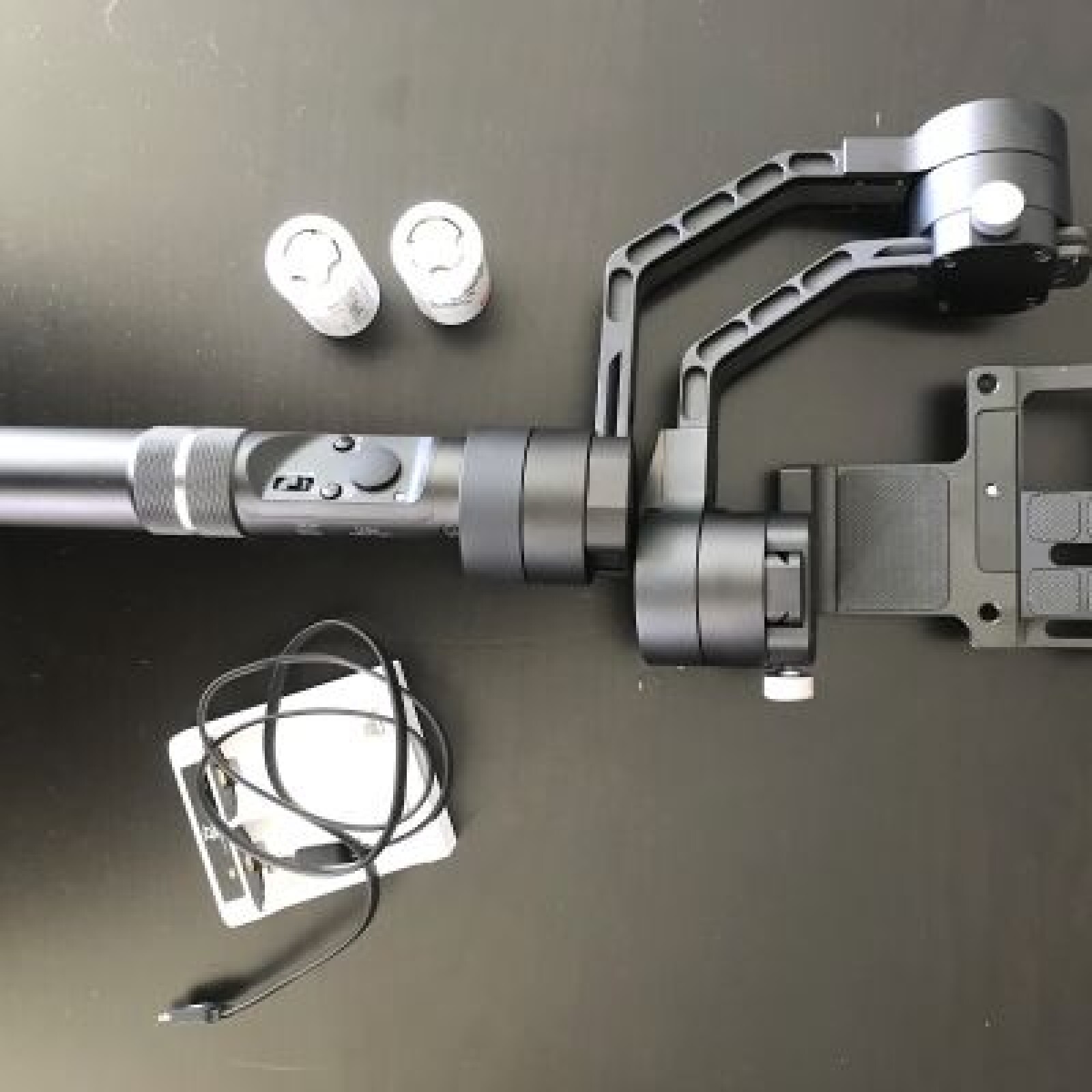 Stabilisateur Zhiyun Crane V2 - Photo 2 sur 3
