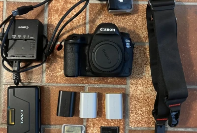 Location Canon 5D Mark IV
