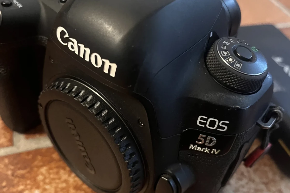 Location Canon 5D Mark IV - Lightyshare