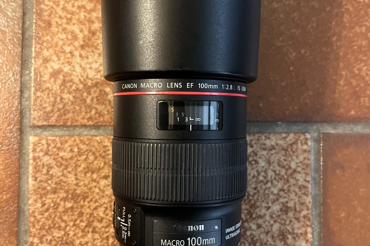 Location Canon EF 100mm f/2.8L Macro IS USM - Lightyshare