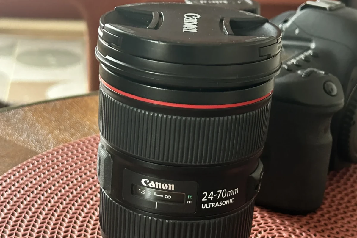 Location Canon EF 24-70mm f/2.8L II USM - Lightyshare