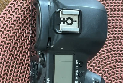 Location Canon 5D Mark IV