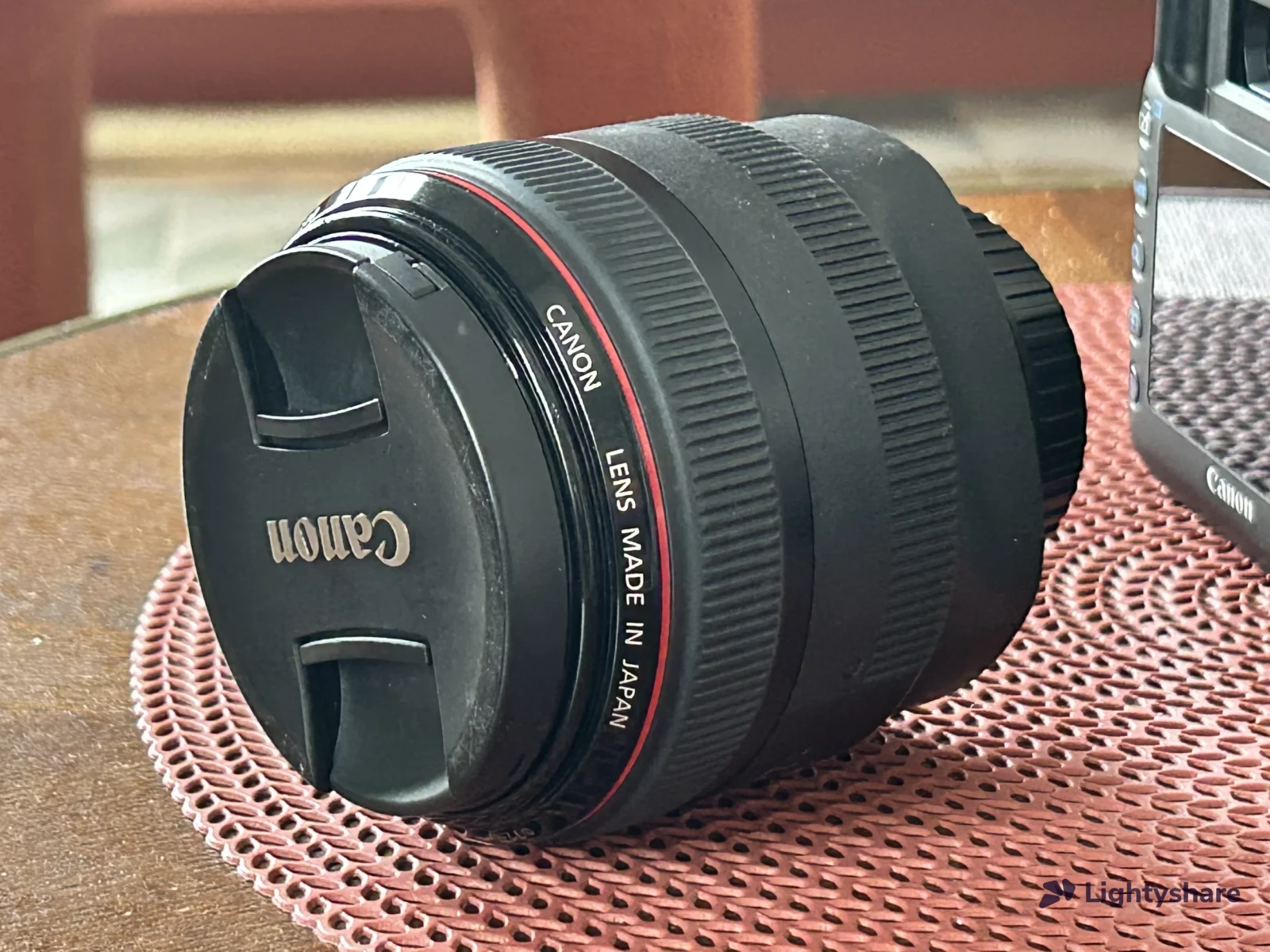 Canon EF 85mm f/1.2L II USM - Photo 2 sur 3