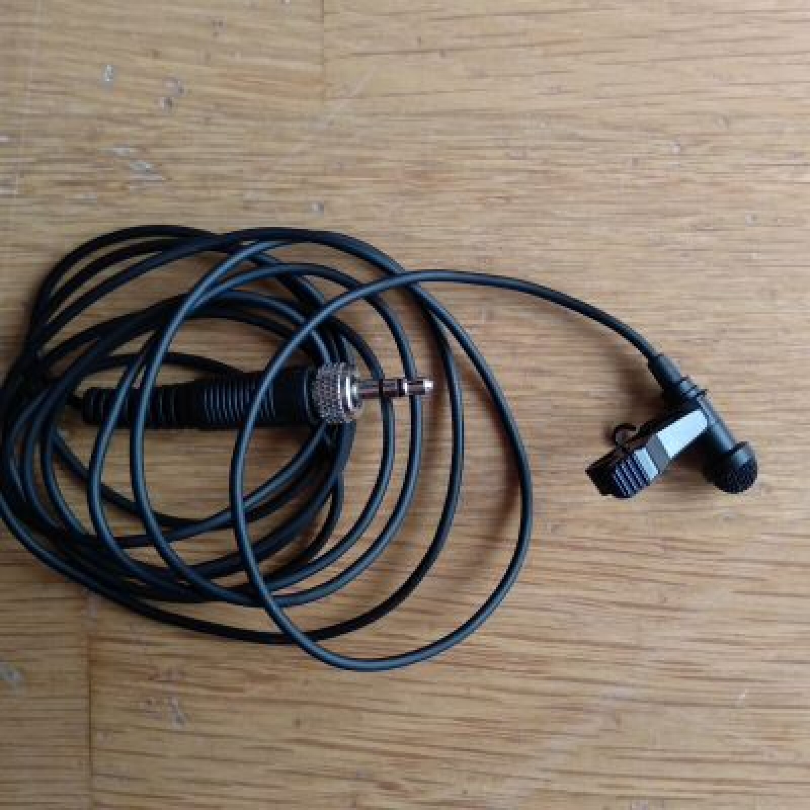 MICRO CRAVATE HF SENNHEISER EW-112 G3 - Photo 3 sur 4