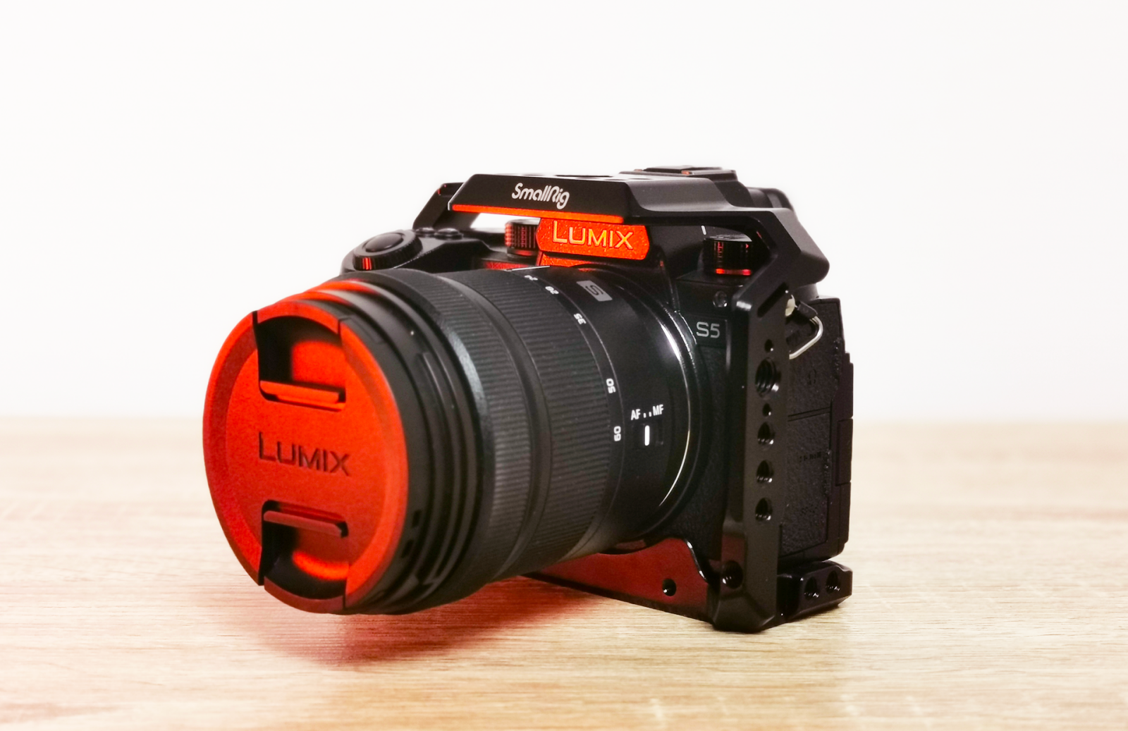 Kit Lumix S5 + Adaptateur EF ou 20-60mm  - Photo 1 sur 2