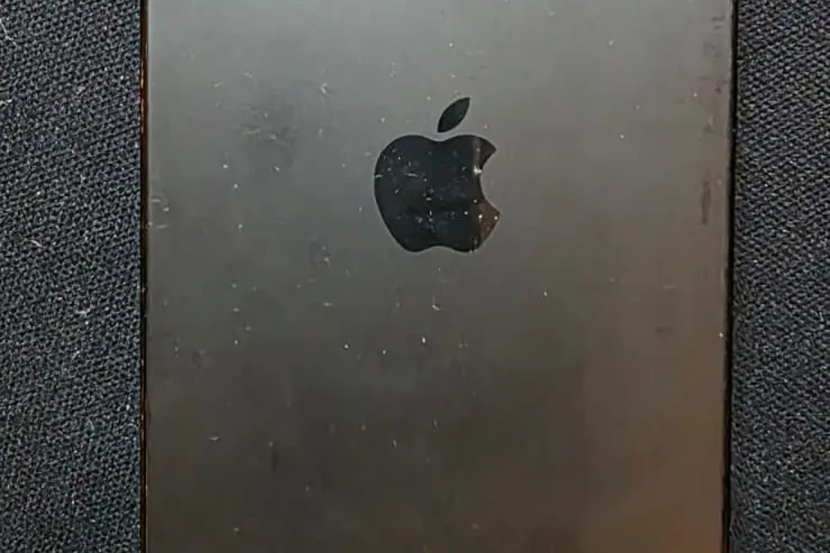 Location Apple Iphone 13 - Lightyshare