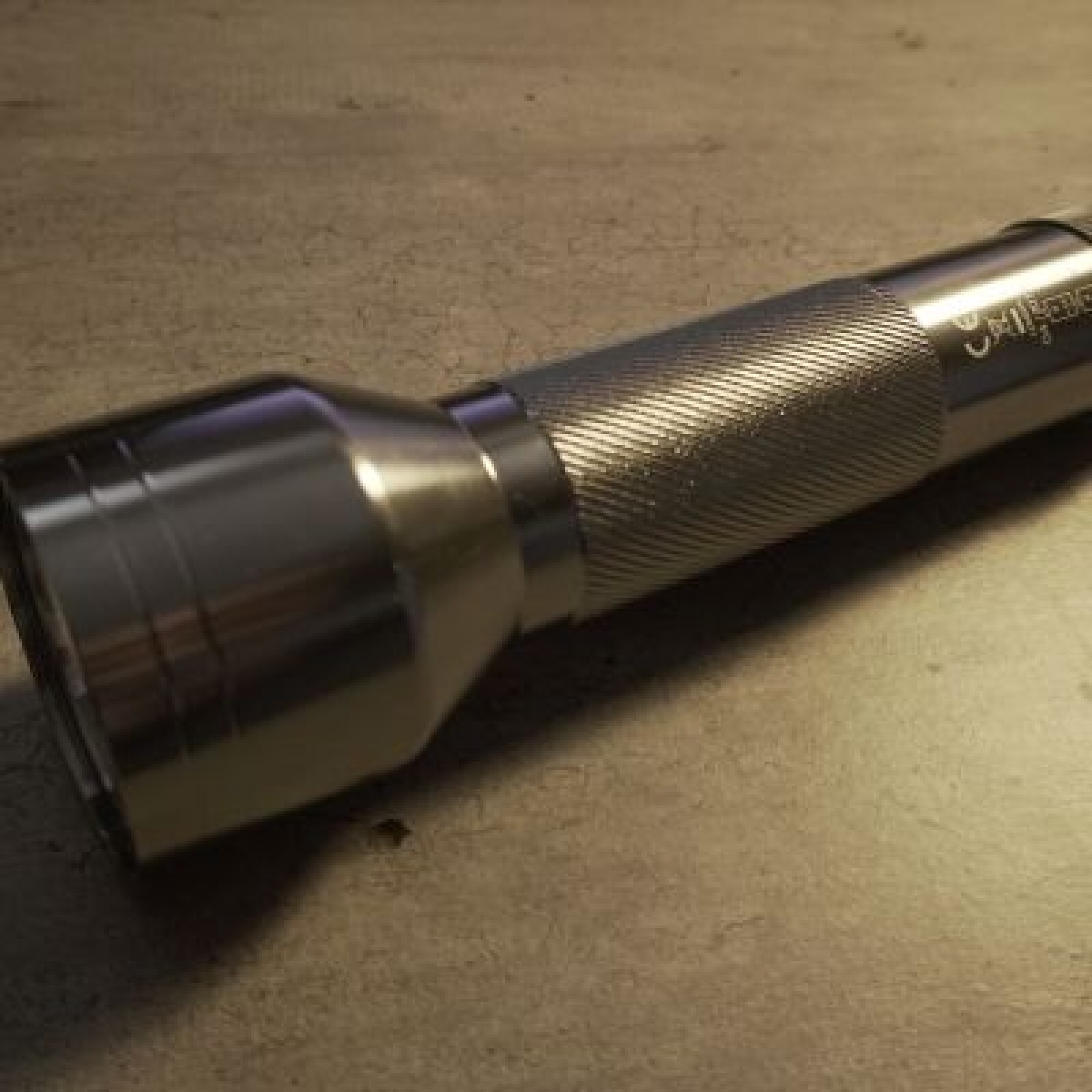 Lampe torche pour tournages - Haute puissance (LED) - Photo 2 sur 3