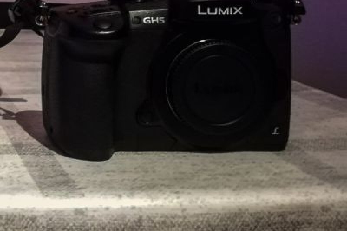 Location Panasonic Lumix DMC-GH5 Appareil photo compact hybride - Noir. - Lightyshare