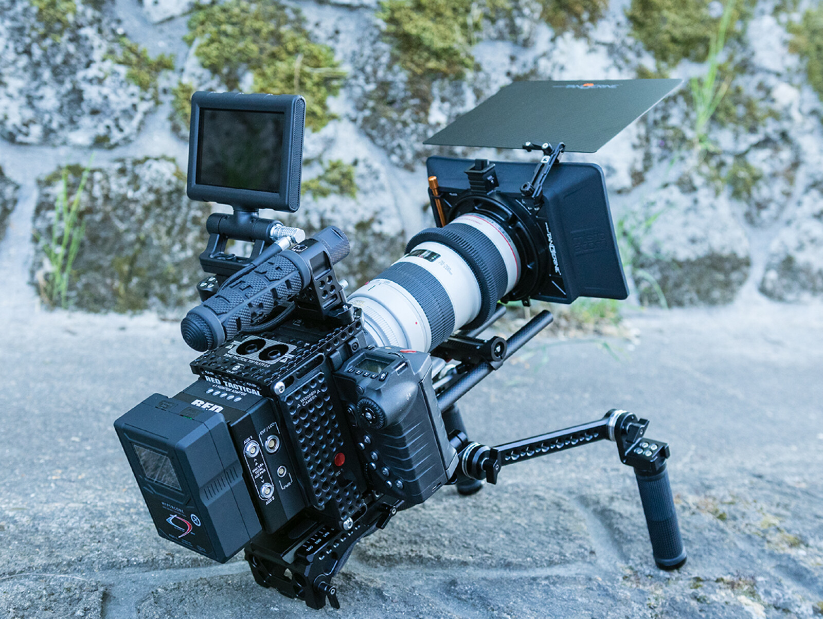 RED Epic Dragon 6K (Pack#2 - « Run and Gun »)  - Photo 1 sur 5