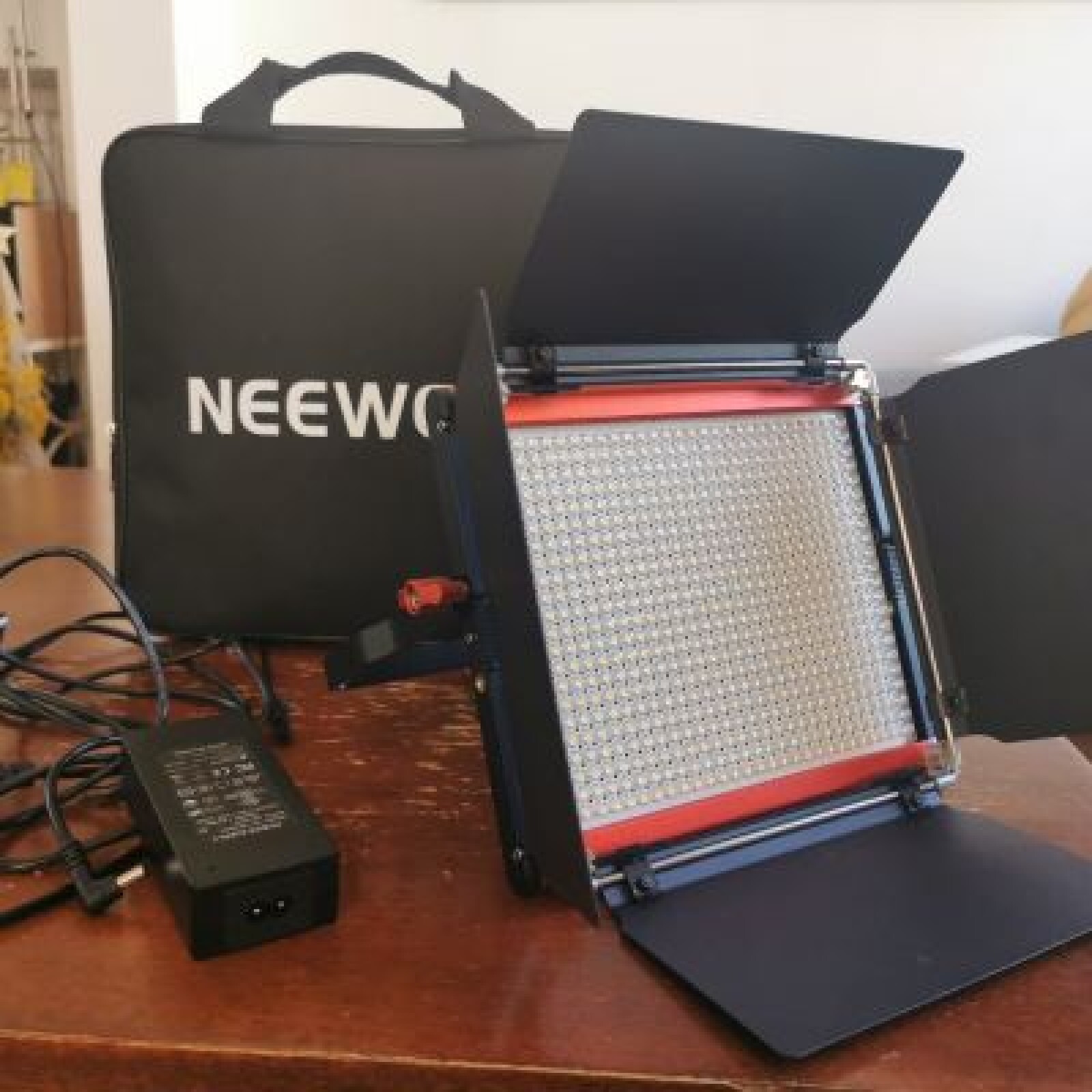 PANNEAU LED NEEWER - Photo 1 sur 4