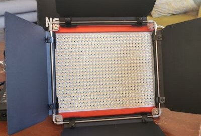 Location PANNEAU LED NEEWER