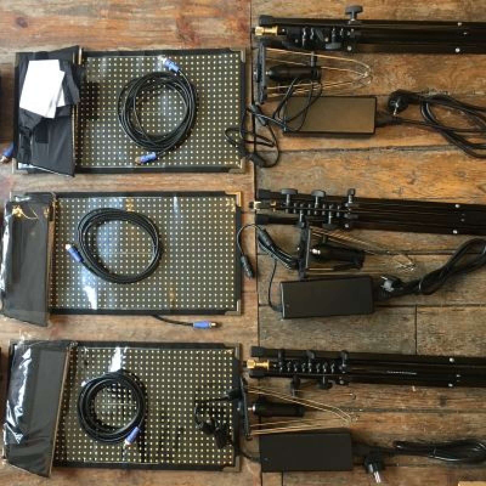 Kit de 3 Panneaux LED Cineroid FL800 - Photo 1 sur 5