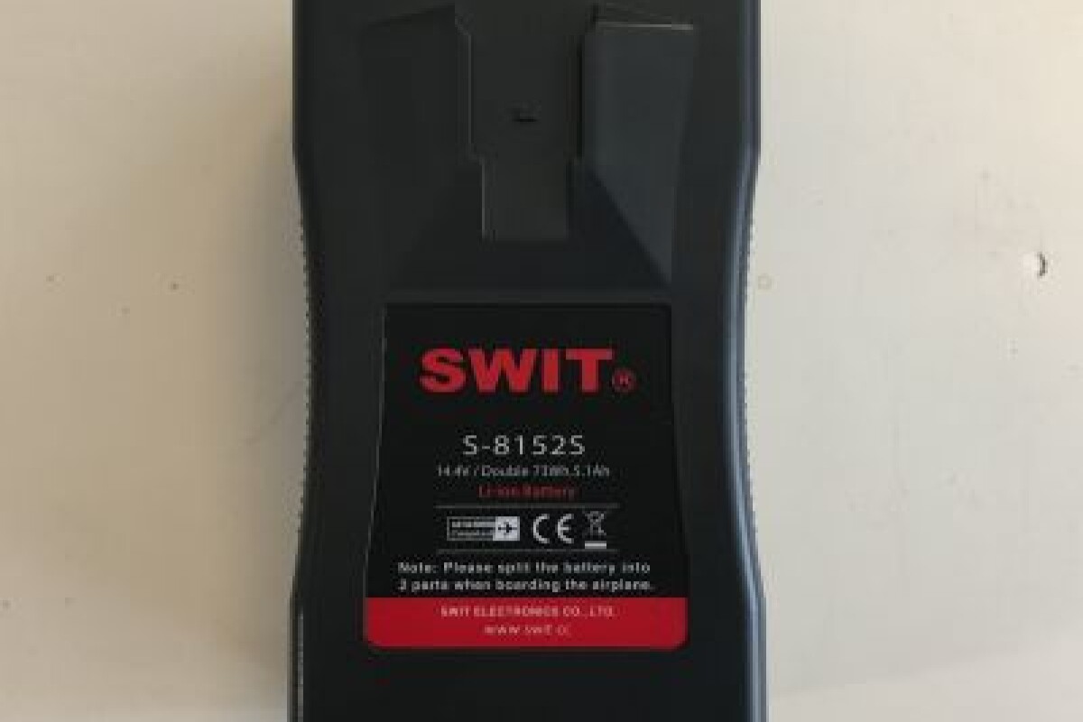 Location Kit de 2 Batteries v-Lock pour caméra ou panneaux LED Cineroid FL800 - Lightyshare