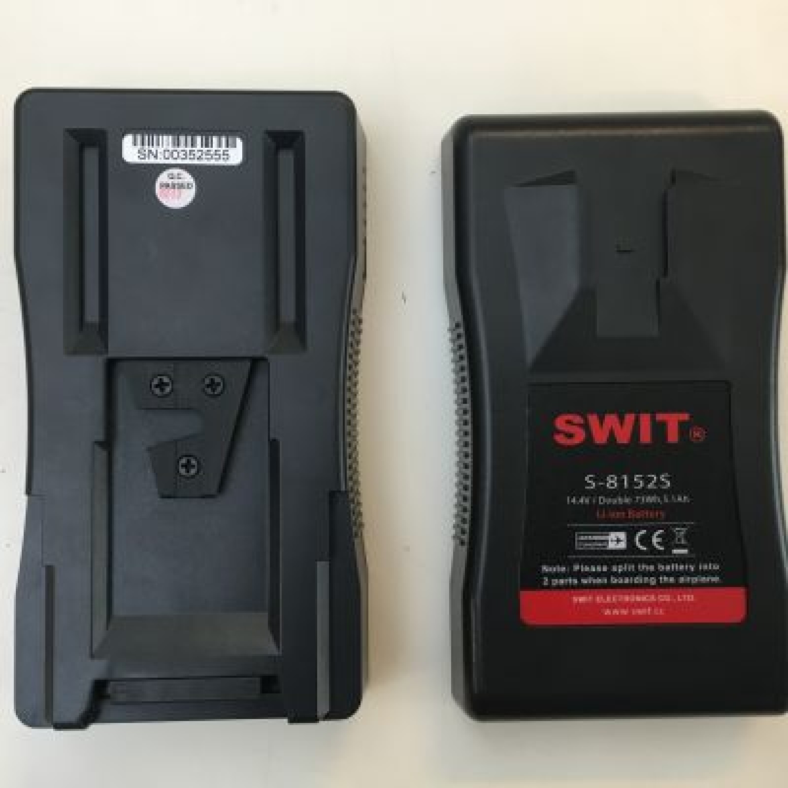 Kit de 2 Batteries v-Lock pour caméra ou panneaux LED Cineroid FL800 - Photo 2 sur 4