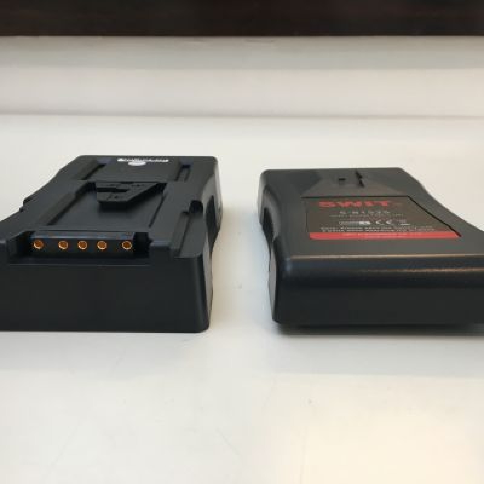 Kit de 2 Batteries v-Lock pour caméra ou panneaux LED Cineroid FL800 - Photo 4 sur 4