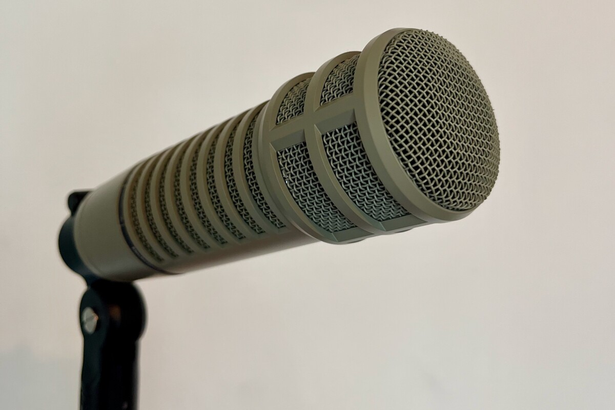 Location Electrovoice RE20 - Lightyshare