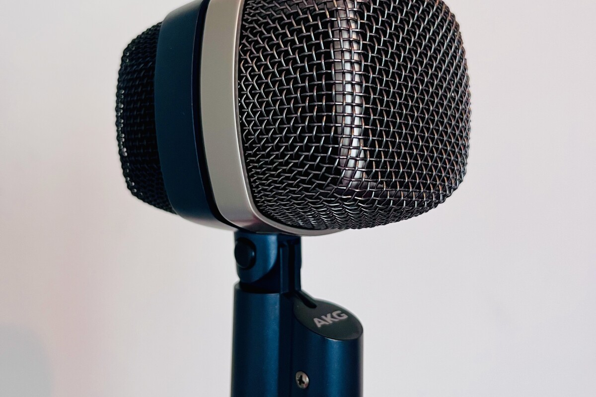 Location AKG D12VR - Lightyshare